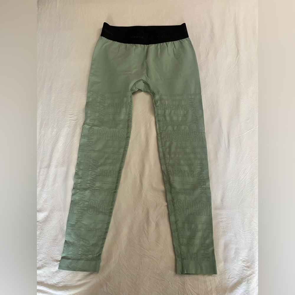 Gymshark Green and Black Jeggings with Tapered Design